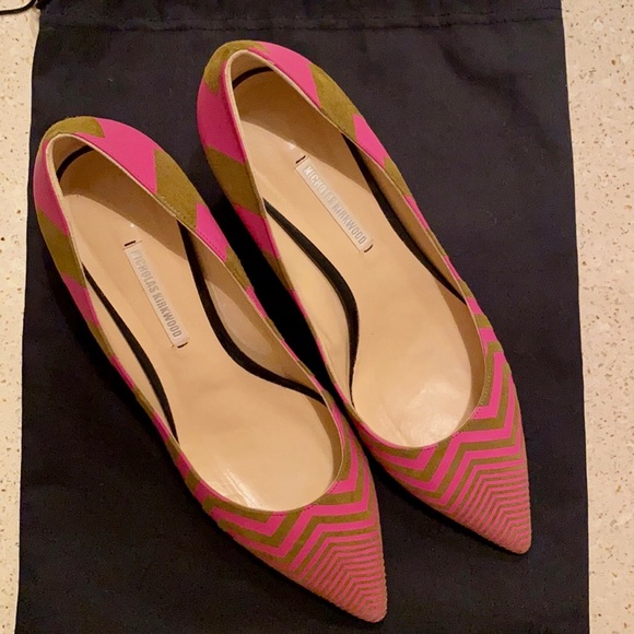 Nihcolas Kirkwood Suede Pink & Olive green heels. - Picture 5 of 16
